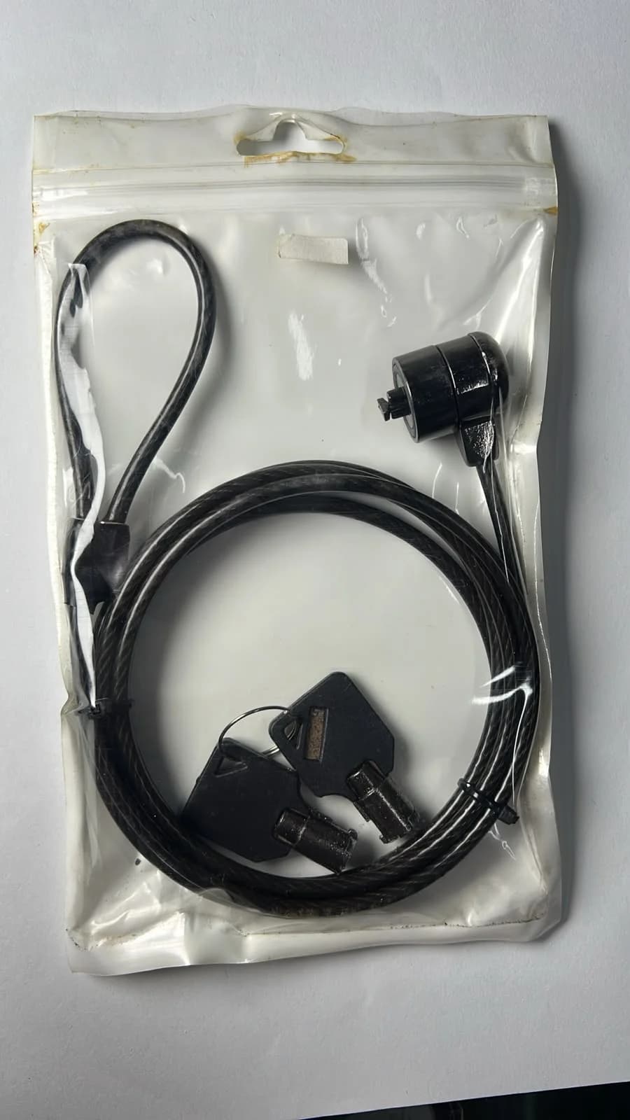 Cable de Seguridad Antirrobo para Laptop con Llave – Negro