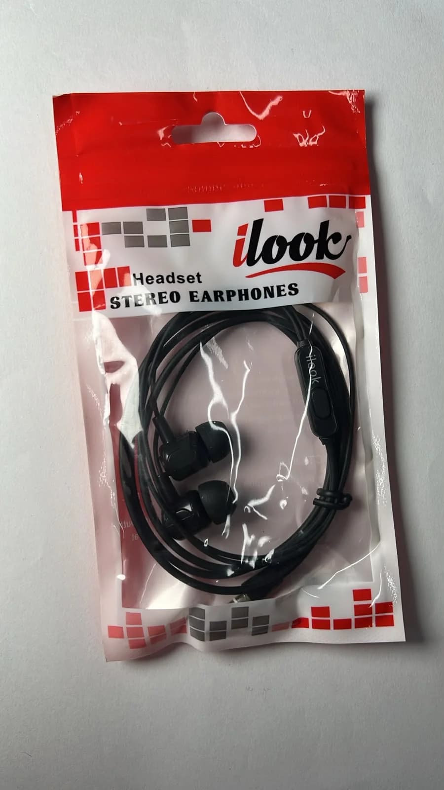 Audífonos iLook Estéreo In-Ear con Micrófono Integrado – Negro